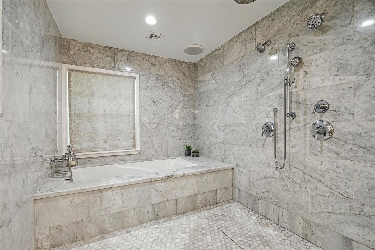 Bathroom, Interior, Marble Walls, Recessed Lighting