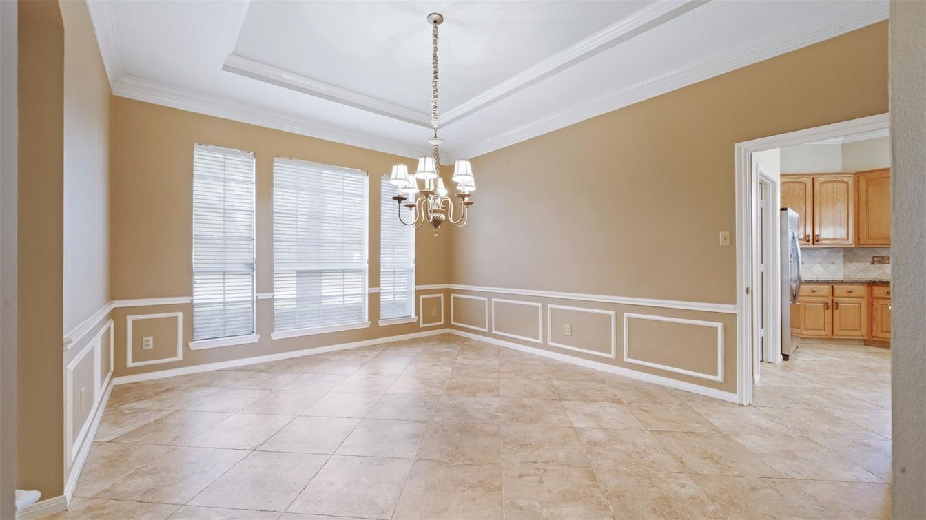 Chandelier, Empty room, Interior