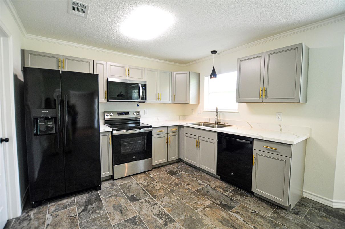 Interior, Kitchen, Pendant Lights, Stainless Steel Appliances