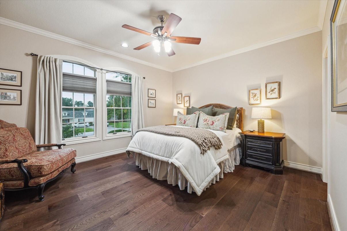 Bedroom, Interior, Recessed Lighting, Wood Texture Flooring
