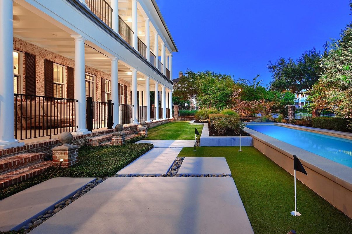 Backyard, Exterior, Pool