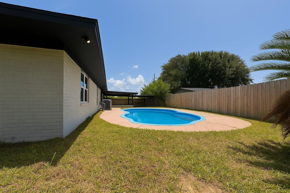 Backyard, Exterior, Pool