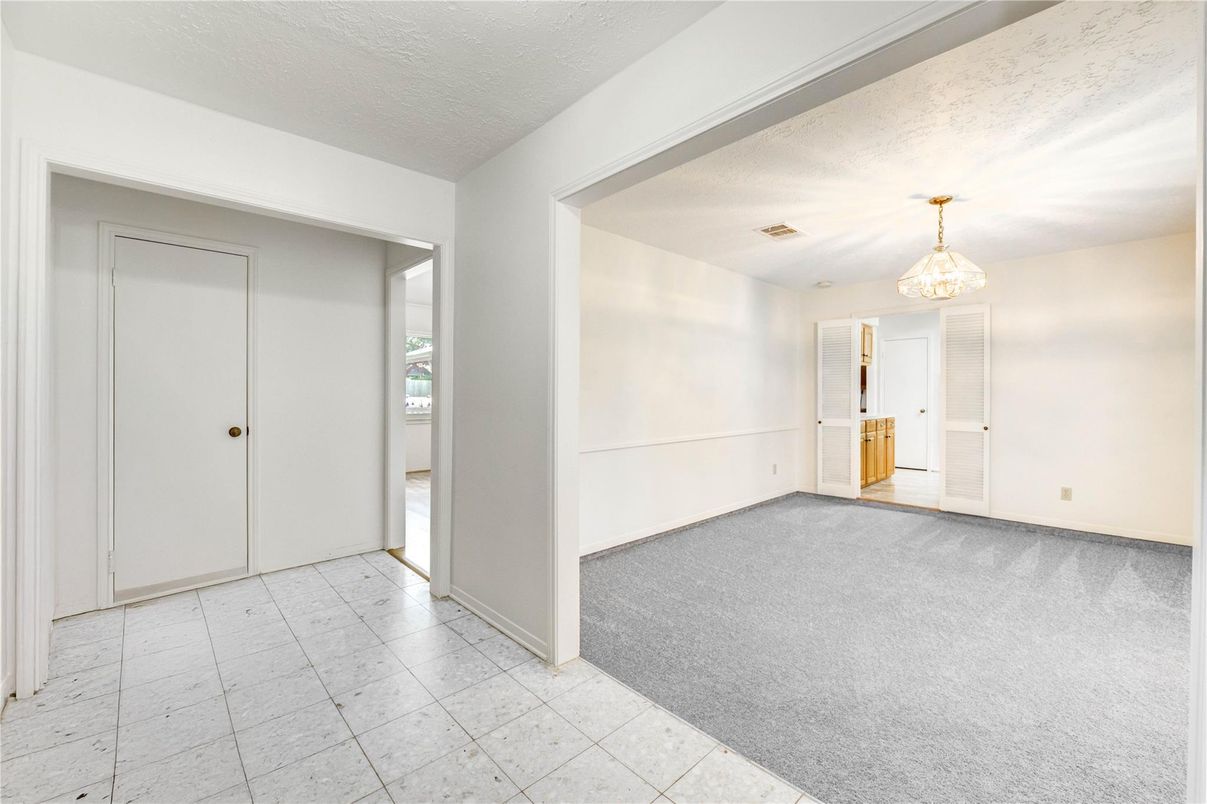 Chandelier, Empty room, Interior