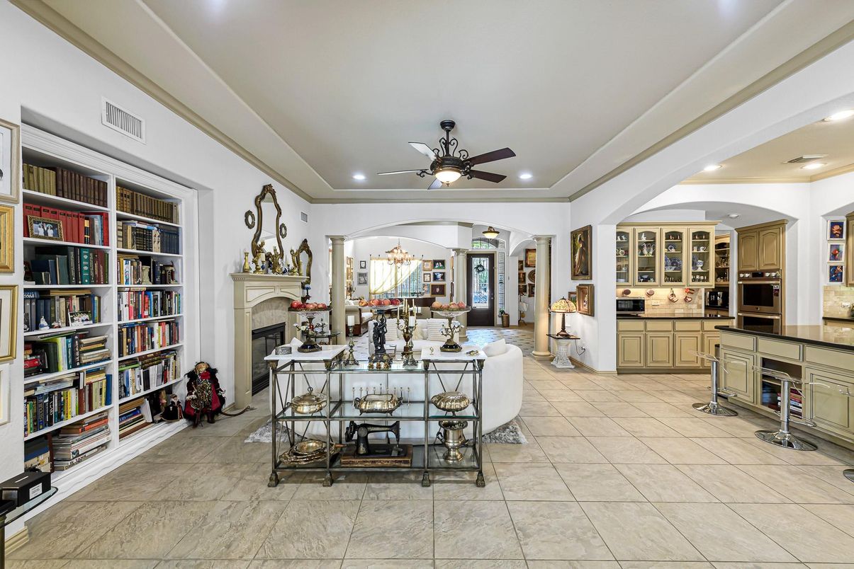 Fireplace, Interior, Recessed Lighting