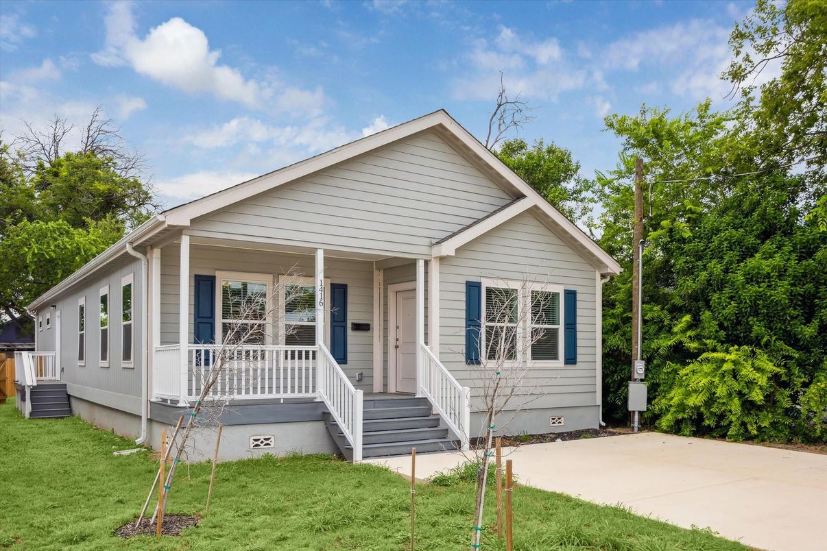 Exterior, Facade, American Craftsman