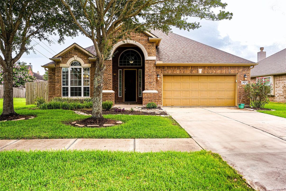 Attached, Exterior, Facade, Brick Facade, Brick Traditional