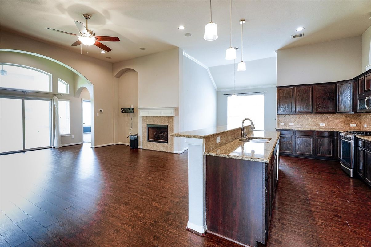 Fireplace, Interior, Kitchen, Pendant Lights, Recessed Lighting, Wood Texture Flooring