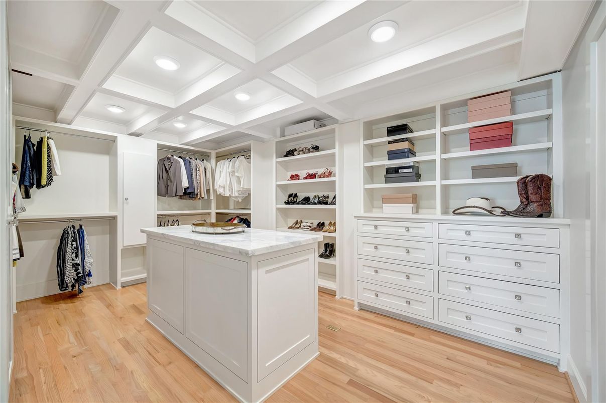 Interior, Recessed Lighting, Walk-in Closets, Wood Texture Flooring