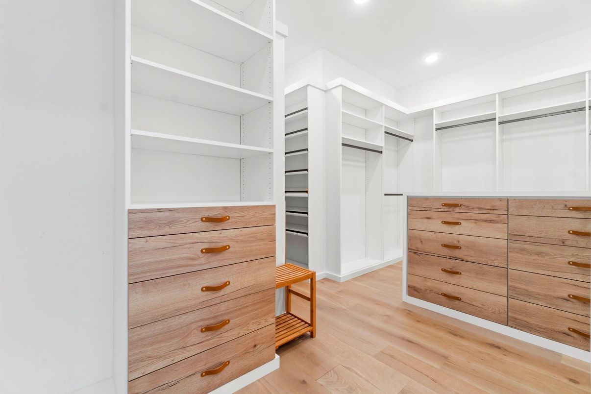 Interior, Recessed Lighting, Walk-in Closets, Wood Texture Flooring