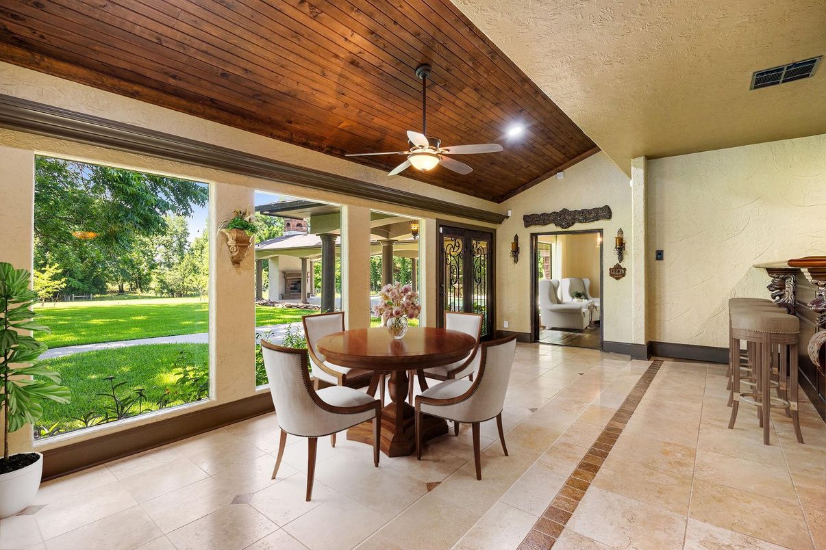 Dining room, Interior, Recessed Lighting, Wooden Ceilings