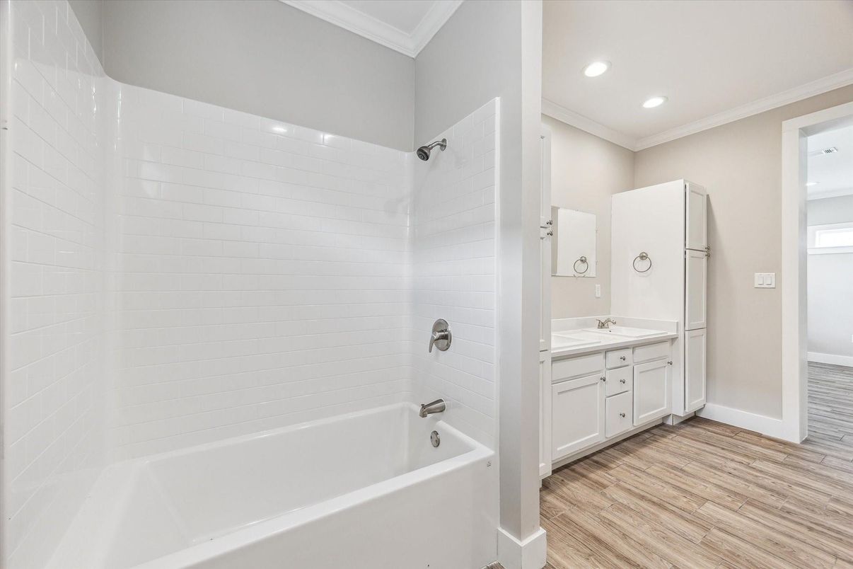 Bathroom, Interior, Recessed Lighting, Wood Texture Flooring