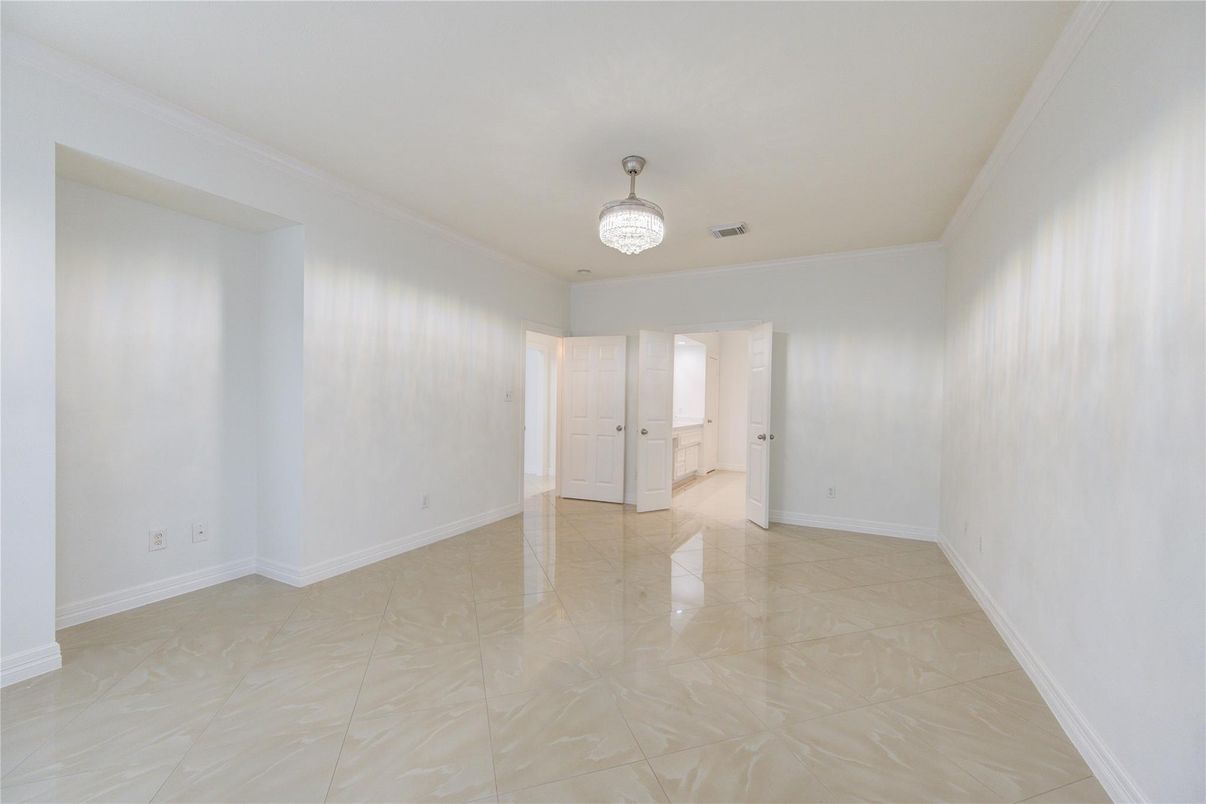 Chandelier, Empty room, Interior