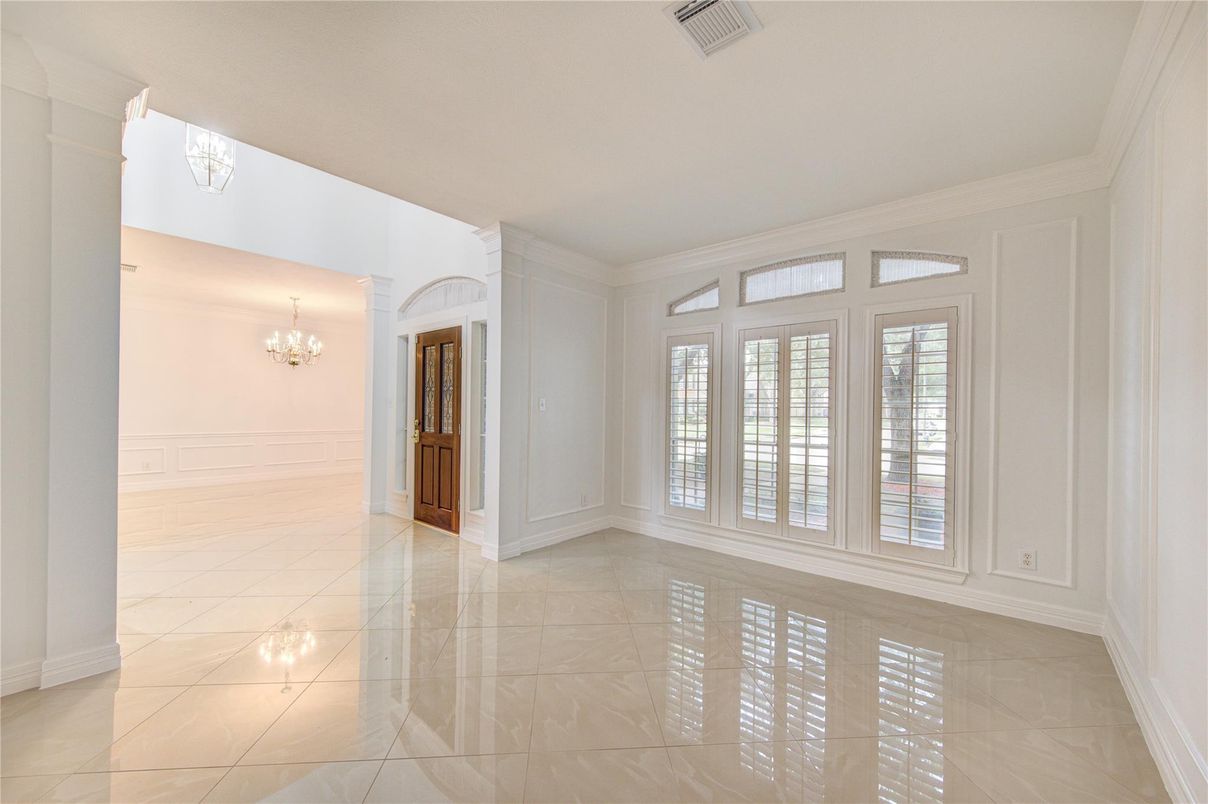 Chandelier, Empty room, Interior