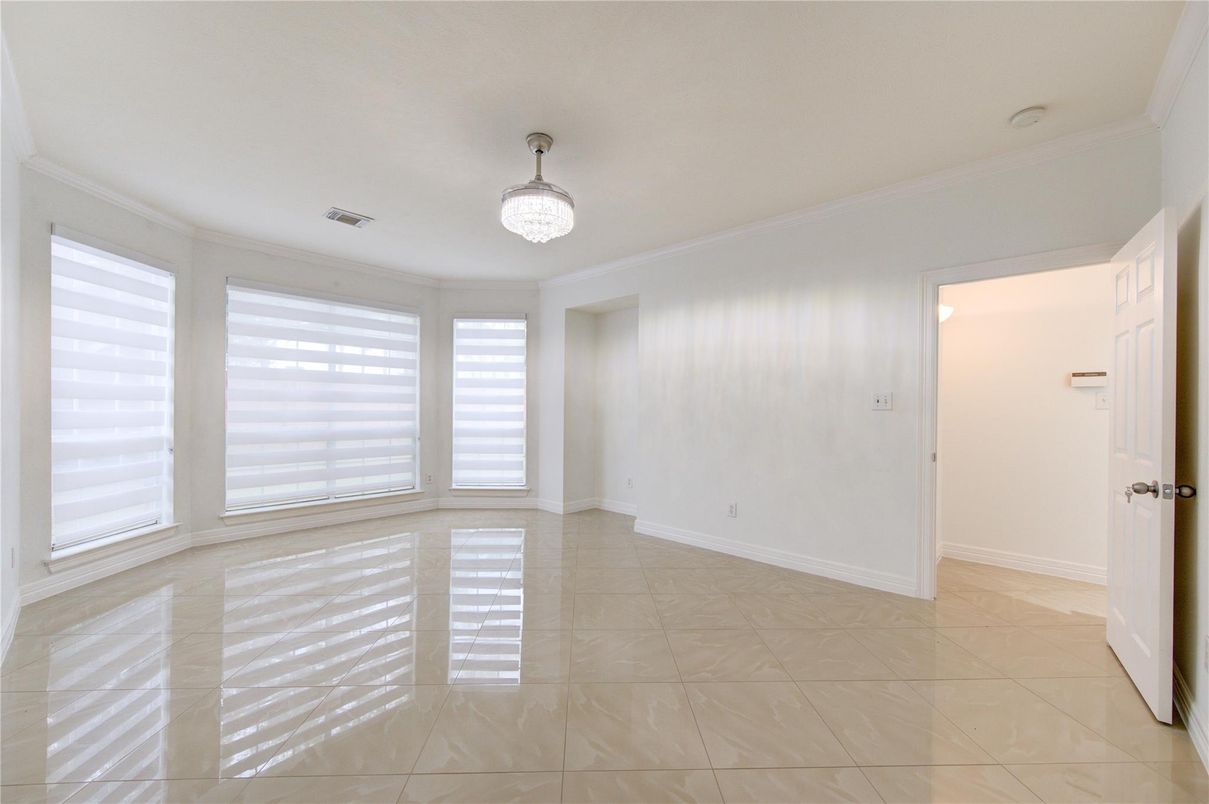 Chandelier, Empty room, Interior