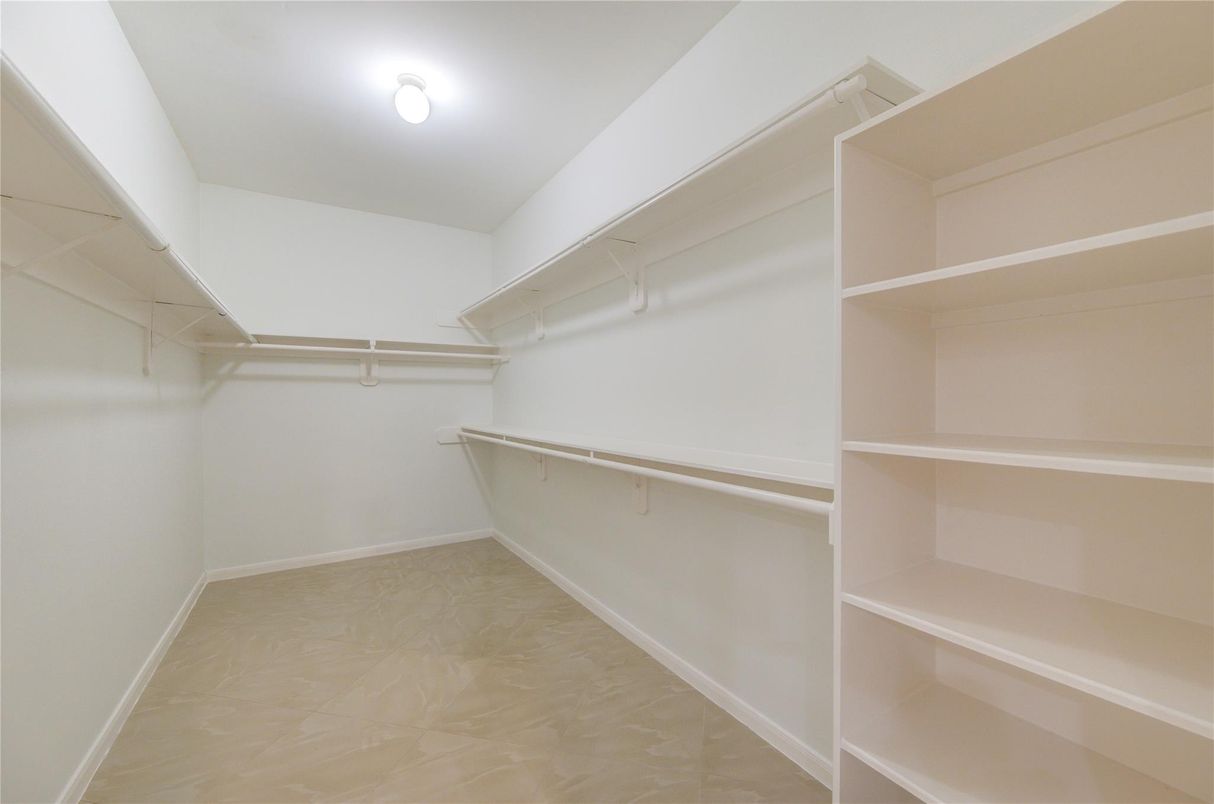 Interior, Walk-in Closets
