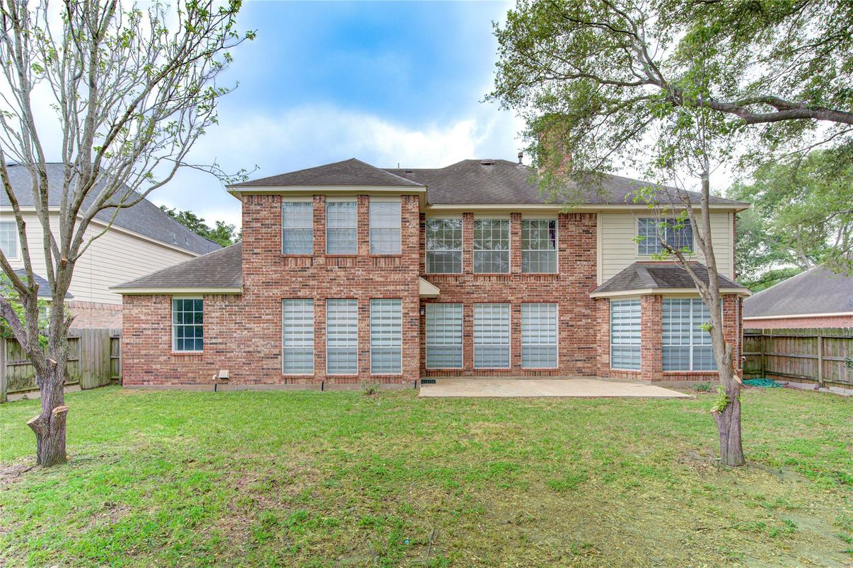 Backyard, Exterior, Facade, Brick Facade, Georgian