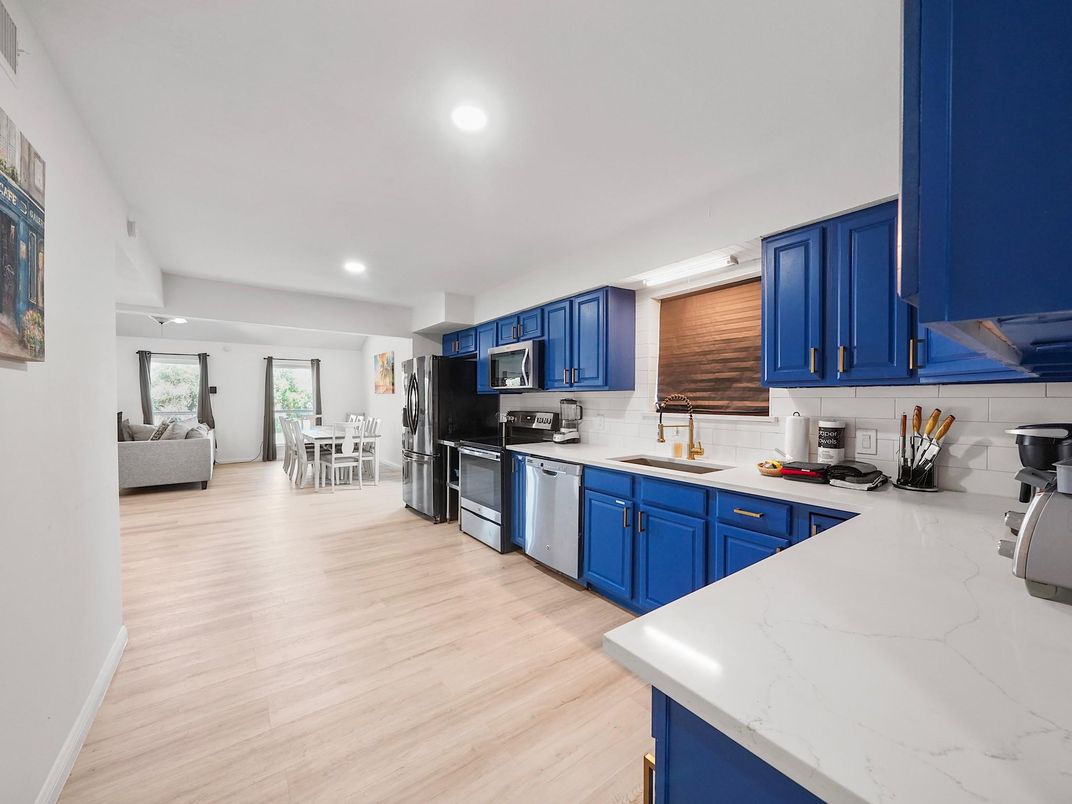 Dining room, Interior, Kitchen, Recessed Lighting, Stainless Steel Appliances, Wood Texture Flooring