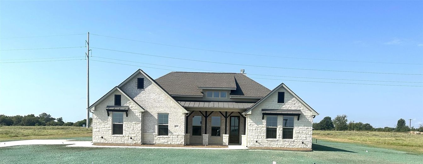 Exterior, Facade, Brick Traditional