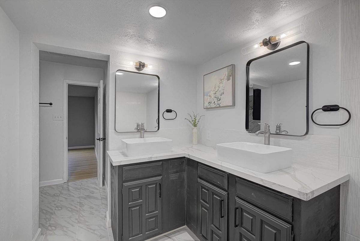 Bathroom, Dual Sink Vanities, Interior, Marble, Recessed Lighting