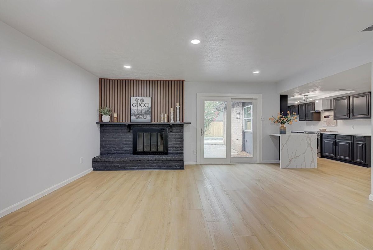 Fireplace, Interior, Kitchen, Recessed Lighting, Wood Texture Flooring