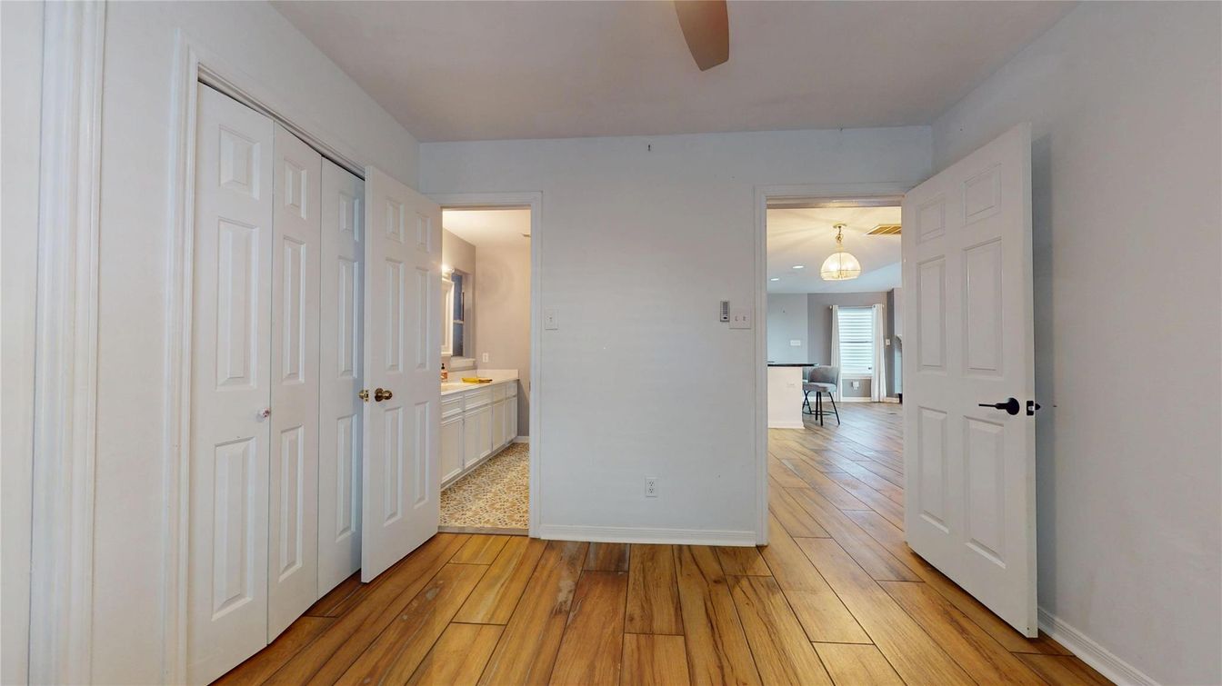 Chandelier, Interior, Wood Texture Flooring
