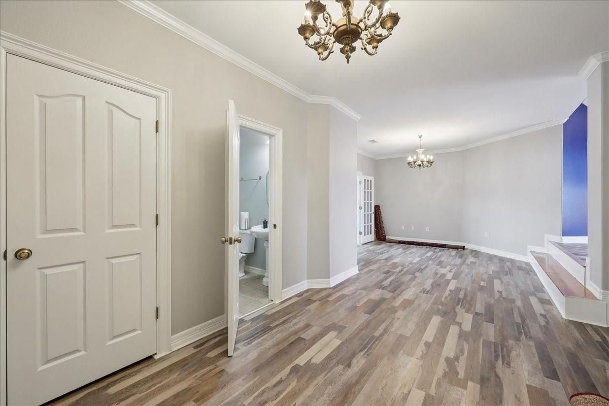 Chandelier, Empty room, Interior, Wood Texture Flooring