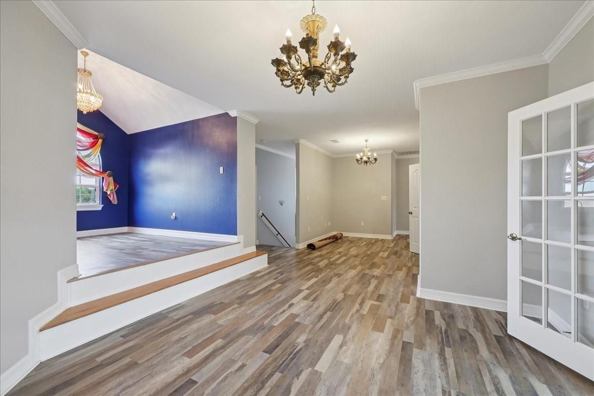 Chandelier, Empty room, Interior, Wood Texture Flooring