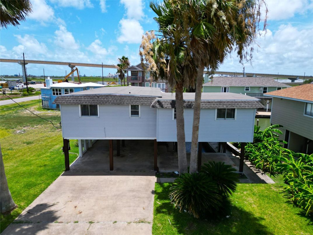 Exterior, Water