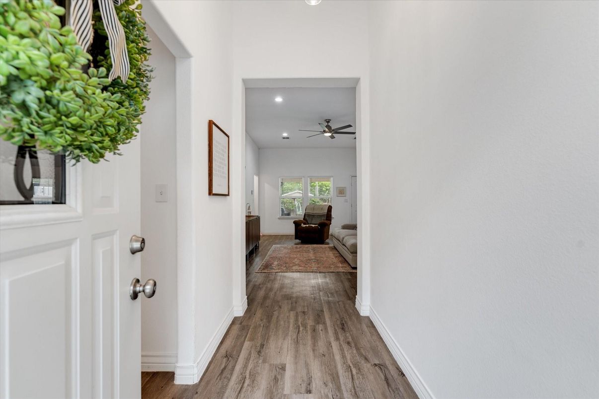 Interior, Recessed Lighting, Wood Texture Flooring