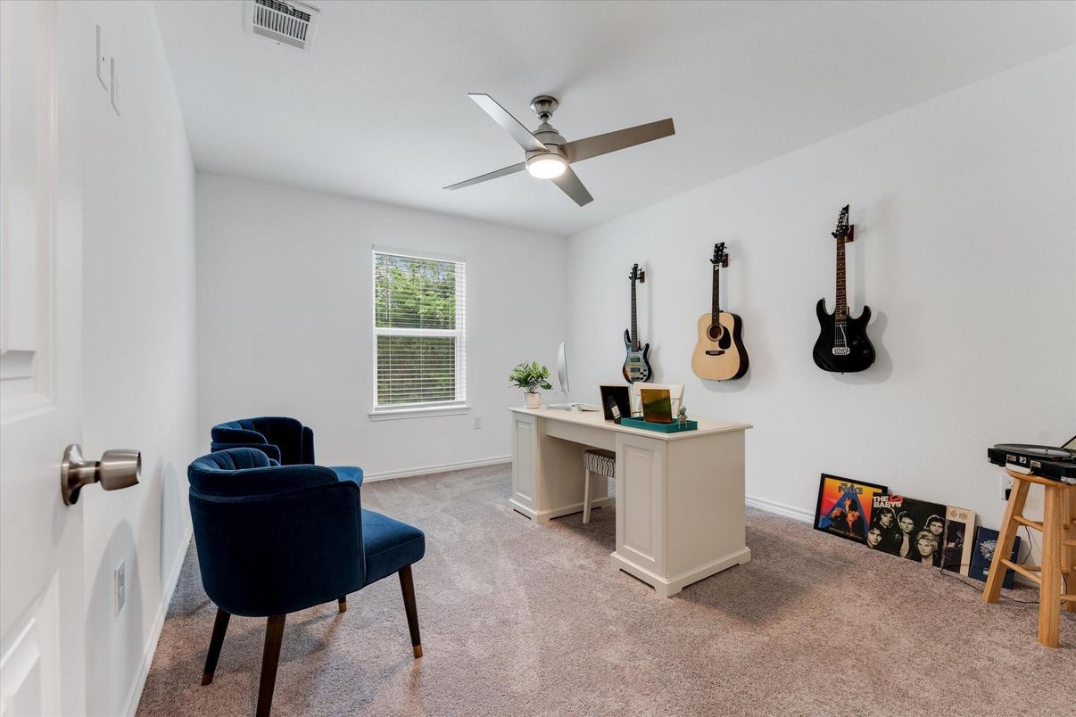 Home Office, Interior