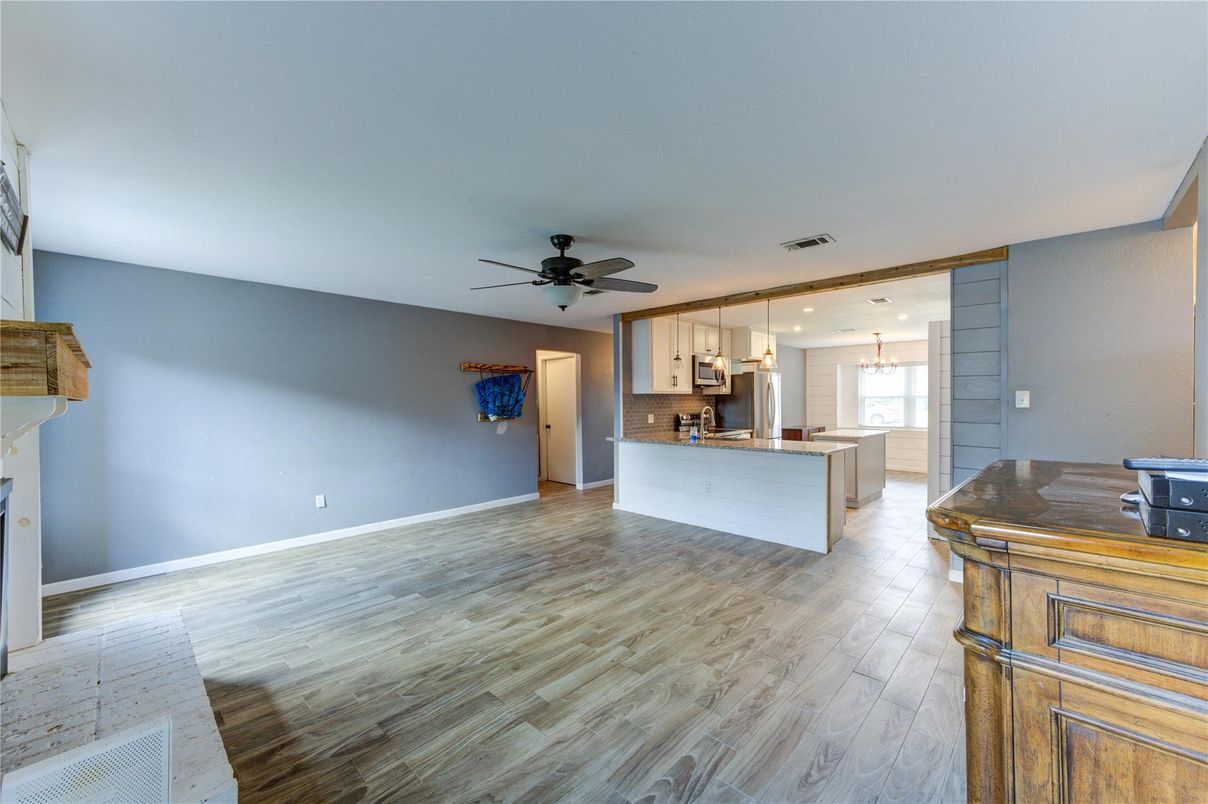 Interior, Kitchen, Pendant Lights, Recessed Lighting, Wood Texture Flooring