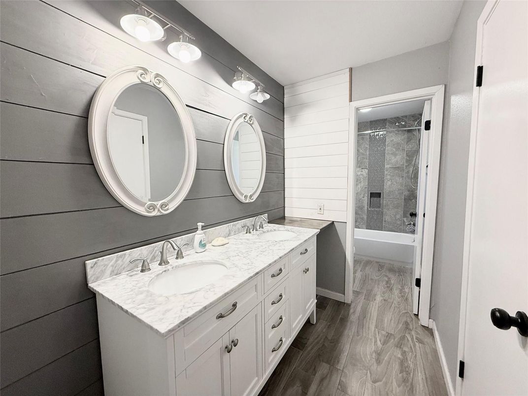 Bathroom, Dual Sink Vanities, Interior, Wood Texture Flooring