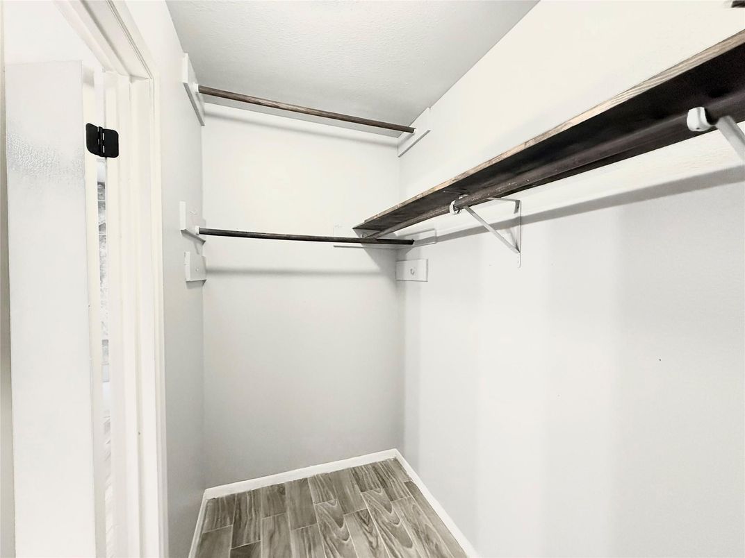 Interior, Walk-in Closets, Wood Texture Flooring