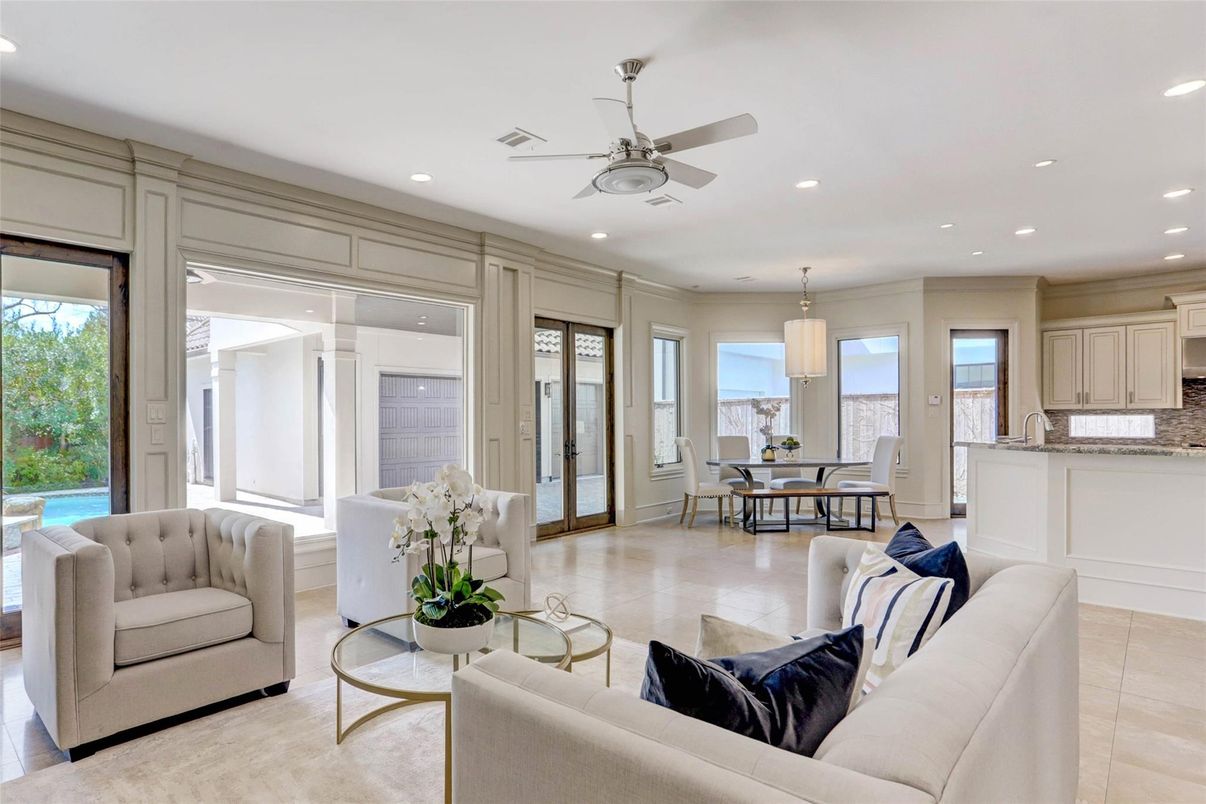 Dining room, Interior, Kitchen, Living room, Pendant Lights, Recessed Lighting