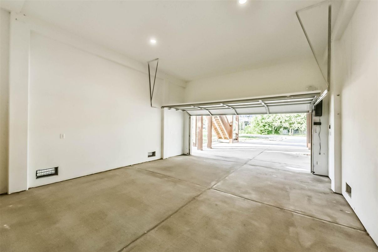 Garage, Interior, Recessed Lighting