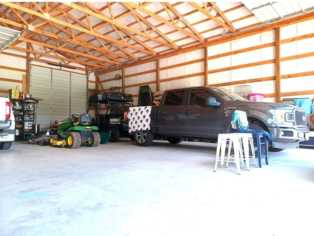 Garage, Interior
