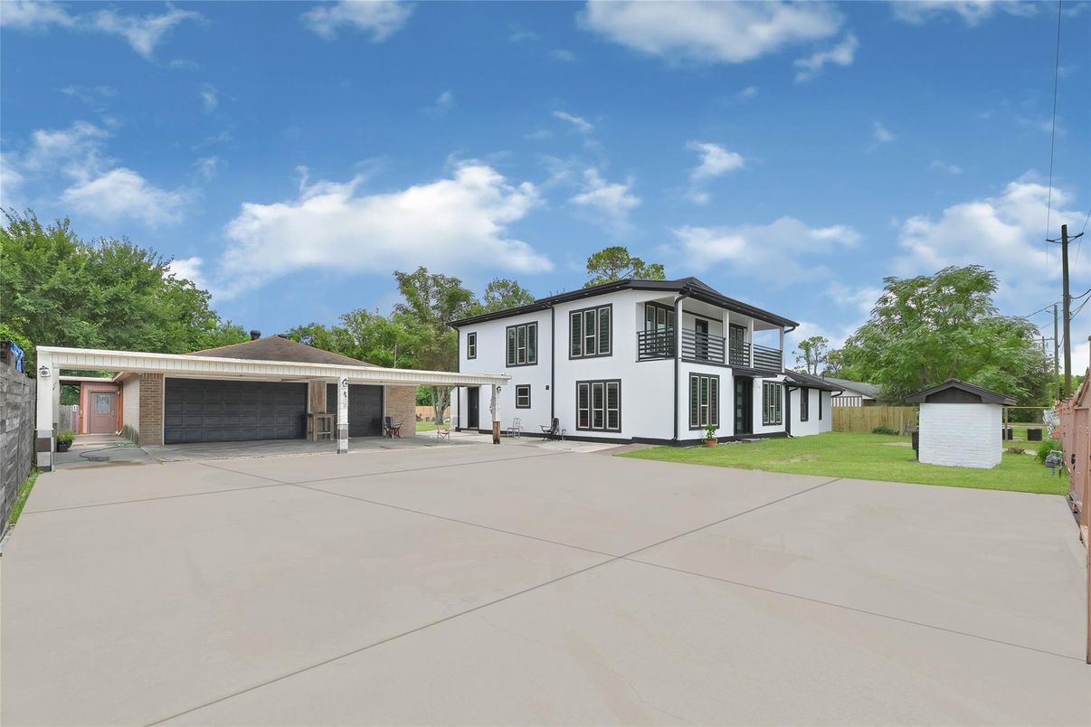 Backyard, Detached Garage, Exterior