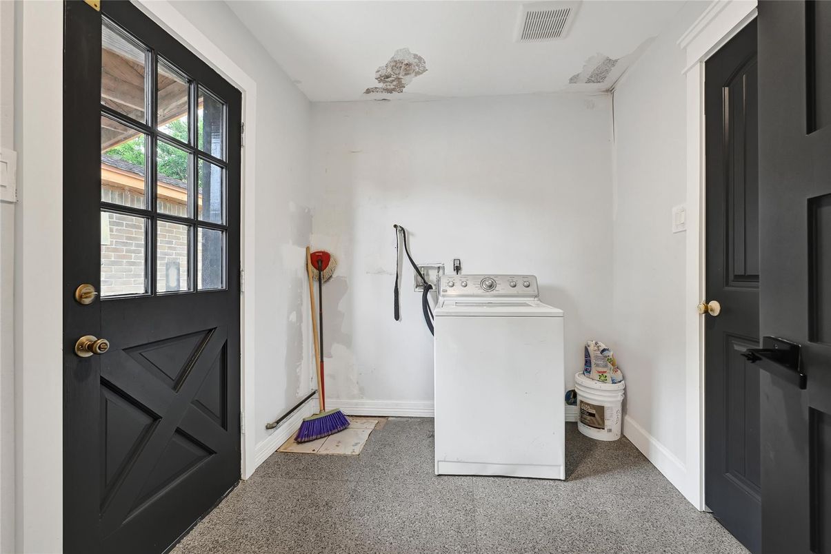 Interior, Washer