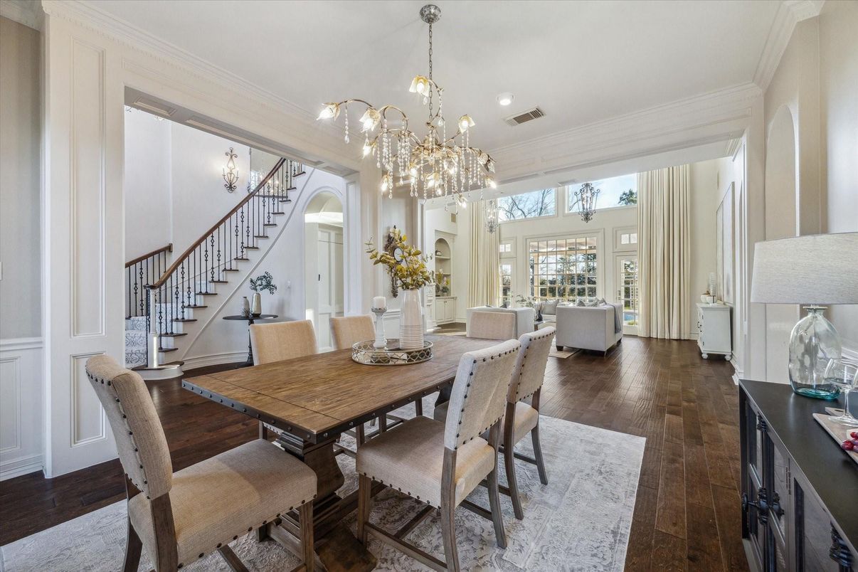 Chandelier, Dining room, Interior, Living room, Pendant Lights, Recessed Lighting, Wood Texture Flooring