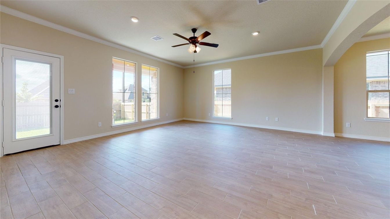 Empty room, Interior, Recessed Lighting, Wood Texture Flooring