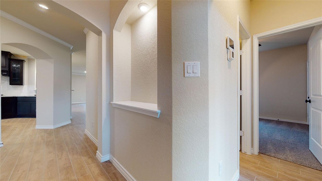 Interior, Recessed Lighting, Wood Texture Flooring