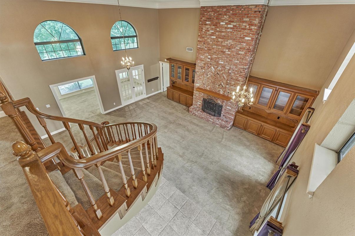 Chandelier, Fireplace, Interior, Pendant Lights
