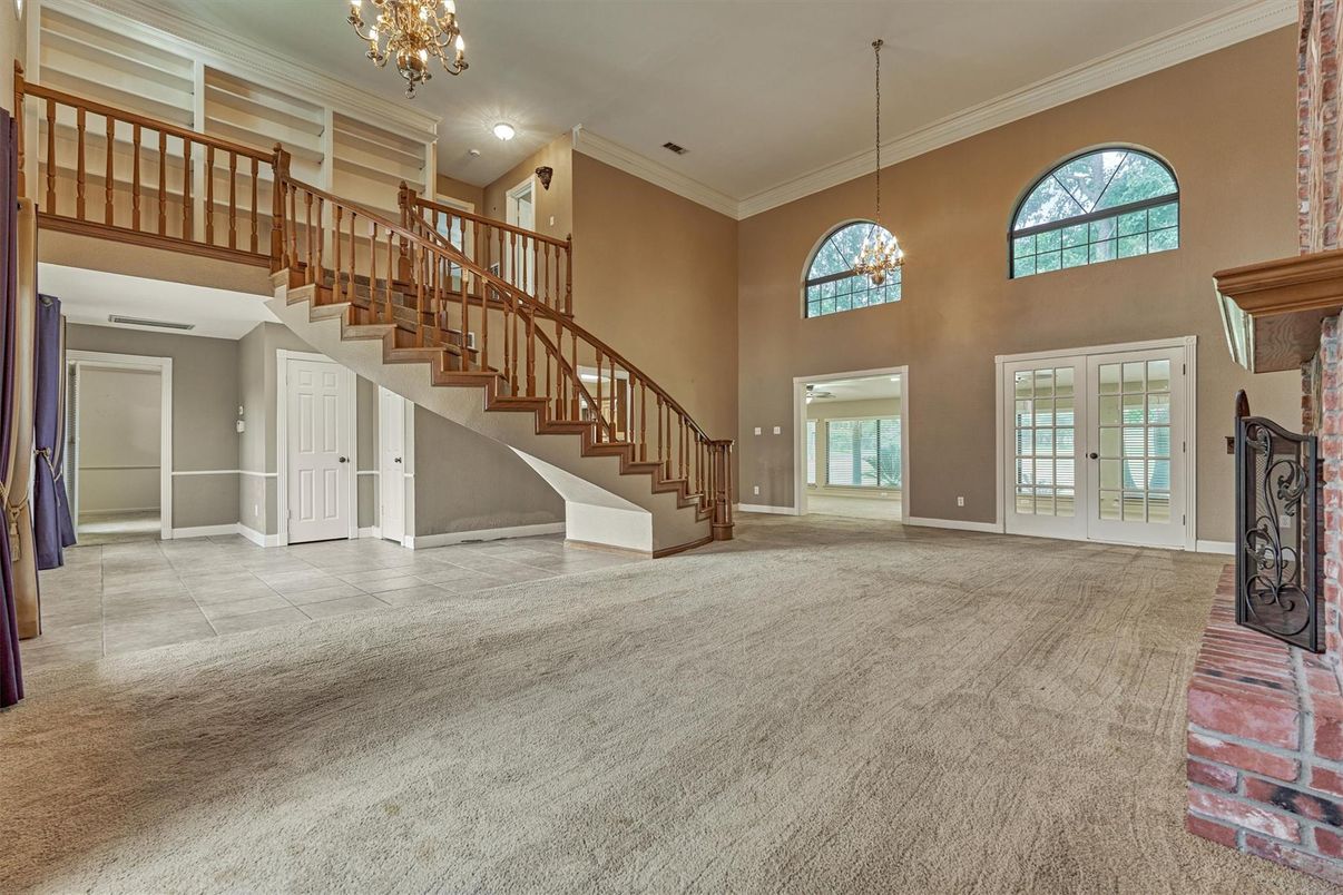 Chandelier, Fireplace, Interior, Pendant Lights