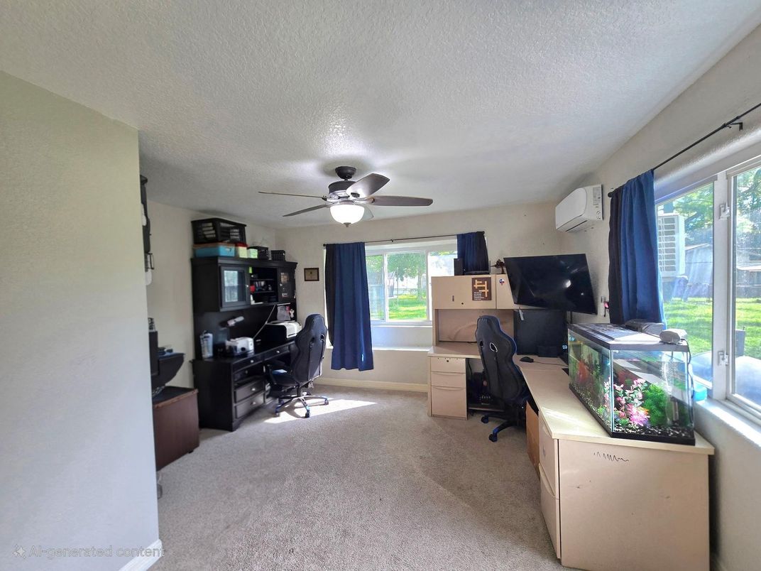 Home Office, Interior