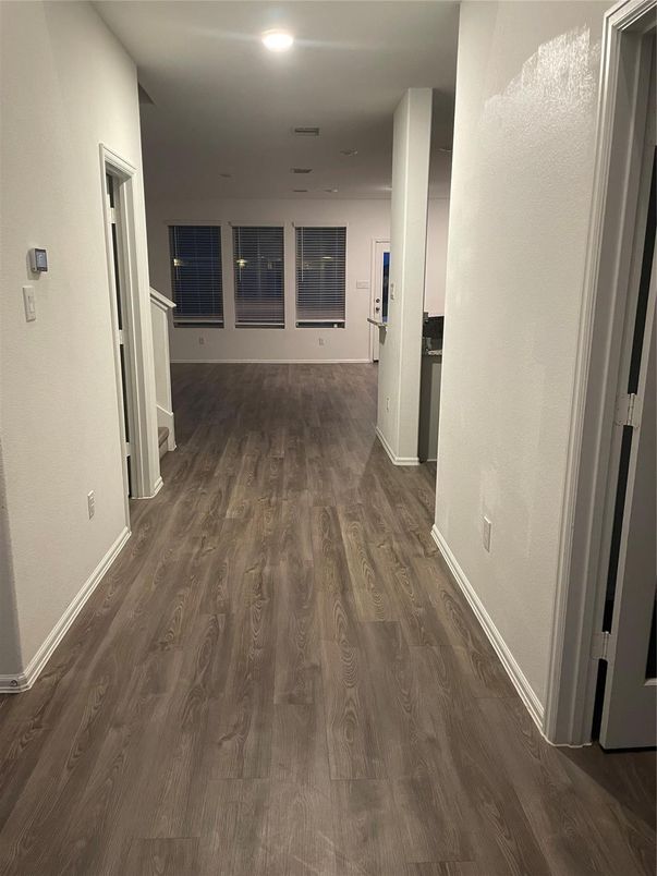 Empty room, Interior, Recessed Lighting, Wood Texture Flooring