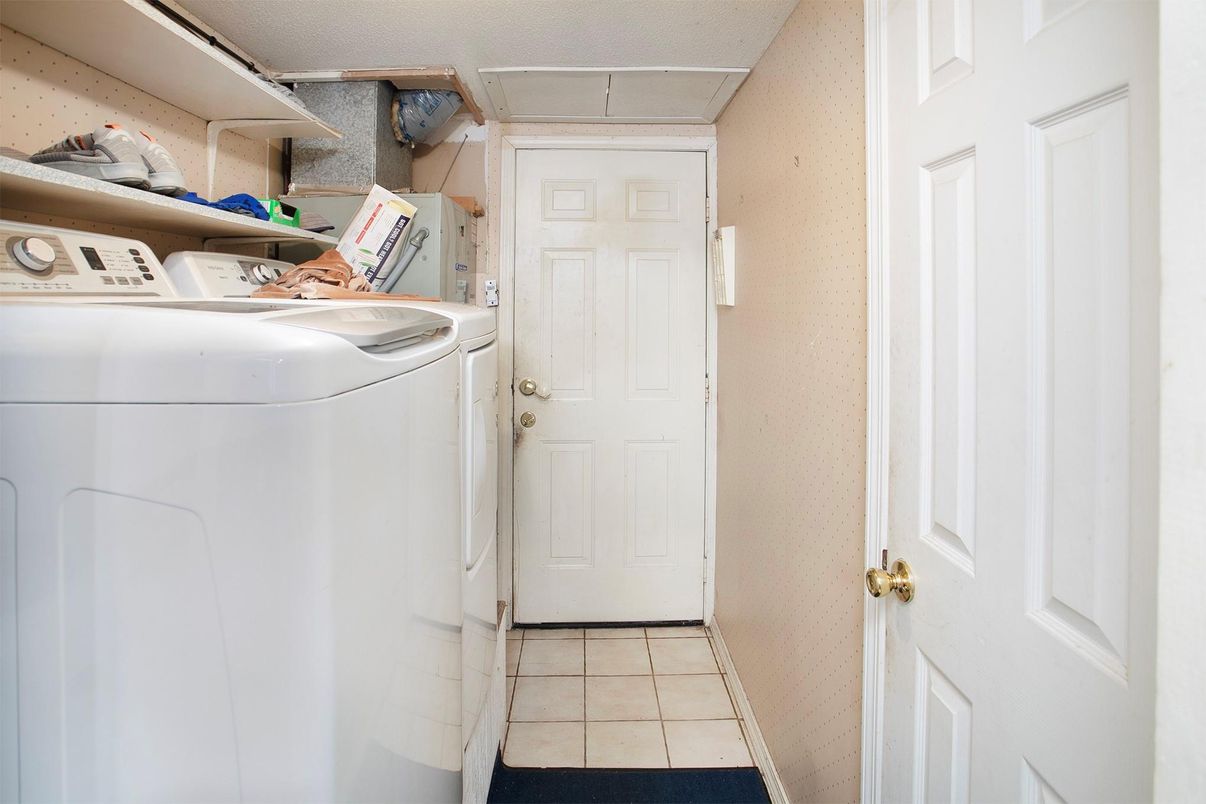 Interior, Washer