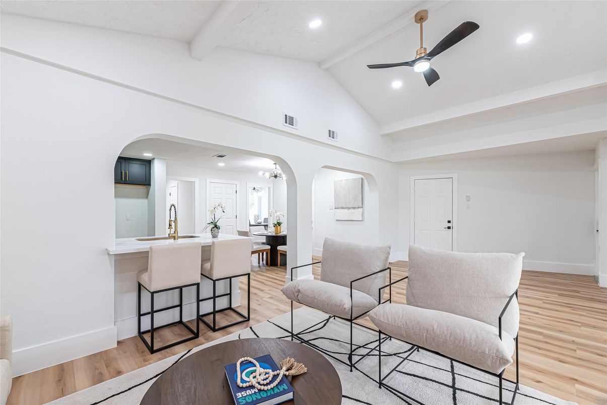 Interior, Living room, Recessed Lighting, Wood Texture Flooring