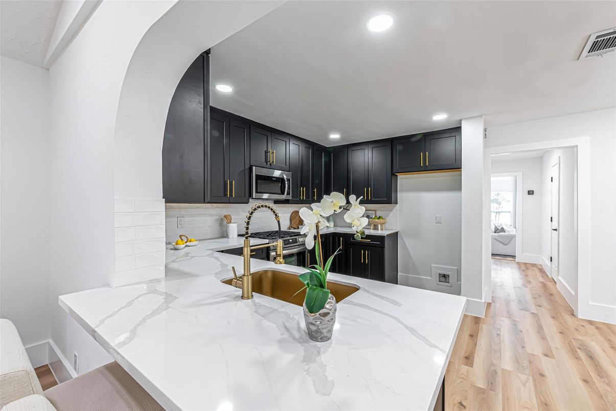 Interior, Kitchen, Recessed Lighting, Wood Texture Flooring