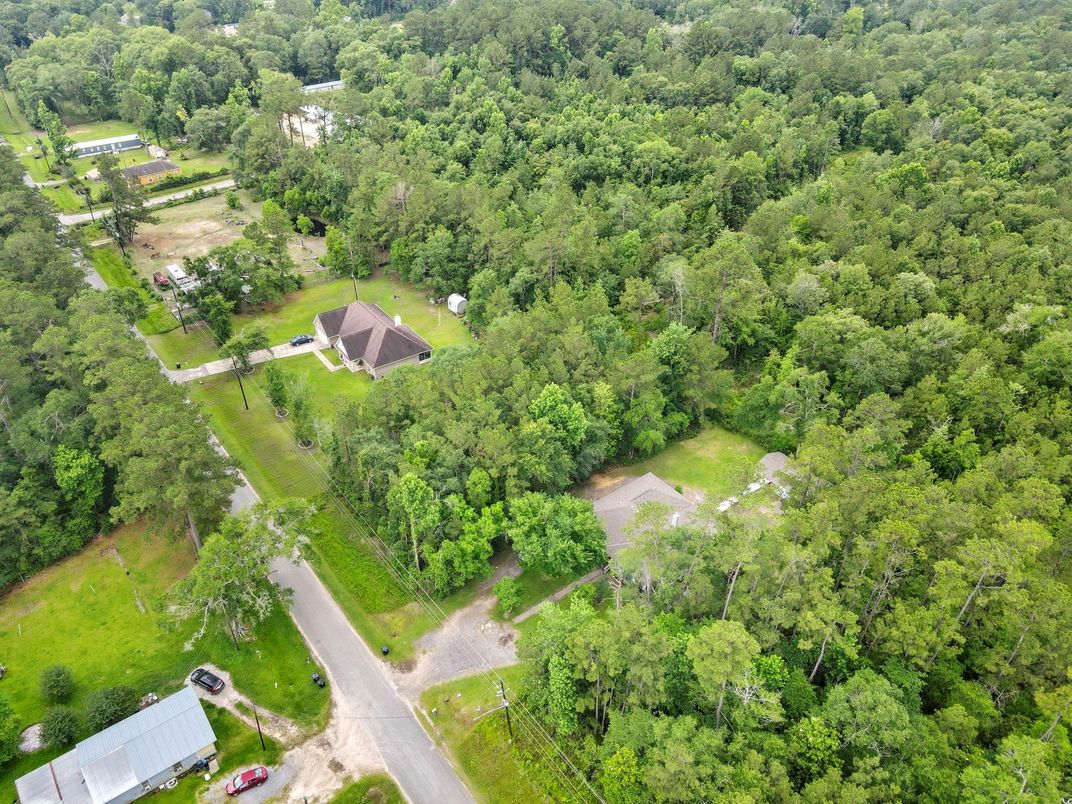 Exterior, Drone