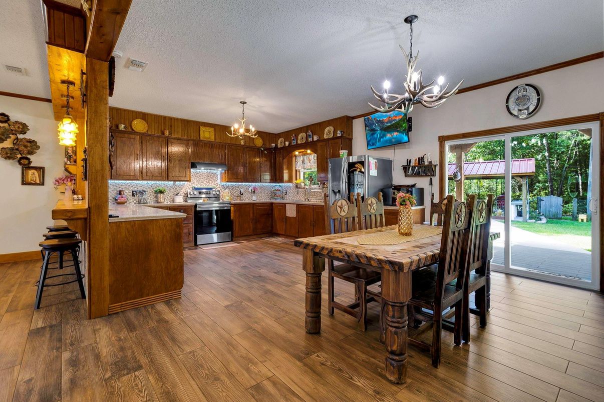 Chandelier, Dining room, Interior, Kitchen, Wood Texture Flooring